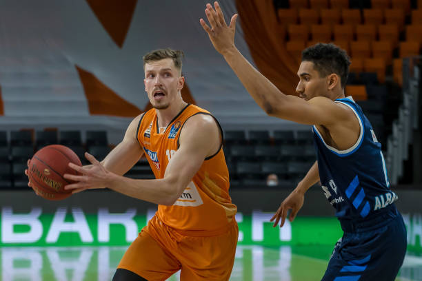 猜测仍未停 猜测仍未停