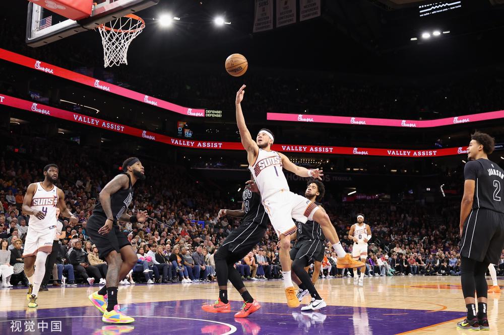 在湖人当前 在湖人当前