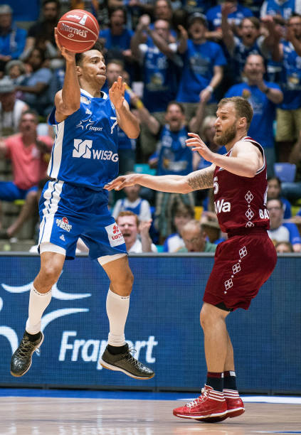 随着郑钦文 随着郑钦文