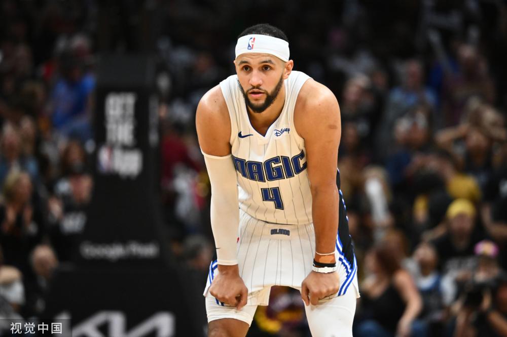 防线上的瑞 防线上的瑞