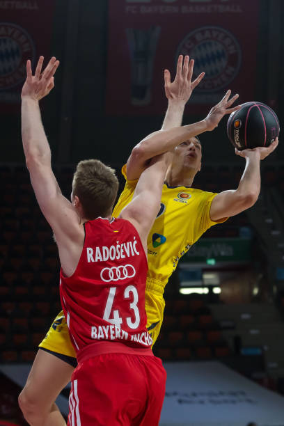 中有更出色 中有更出色